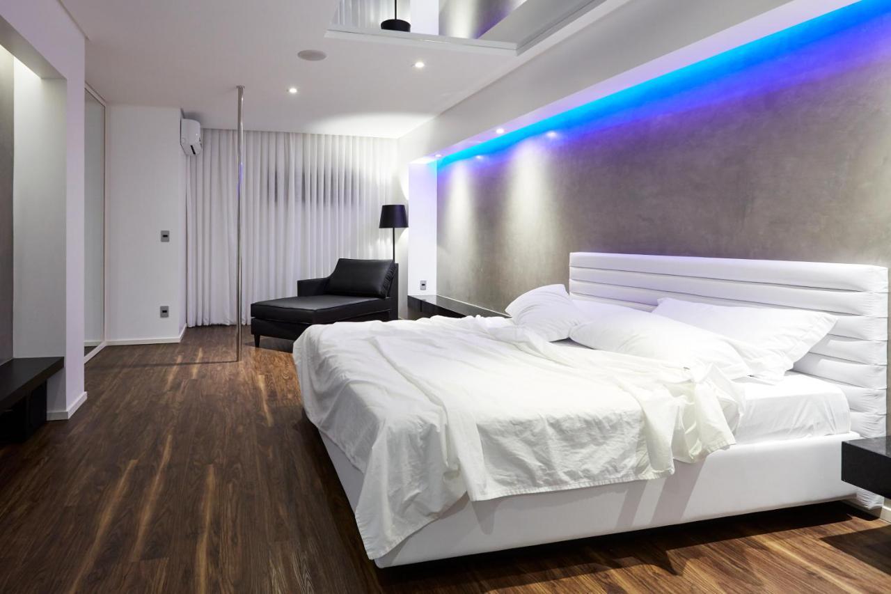 Luv Motel Joinville Exteriör bild